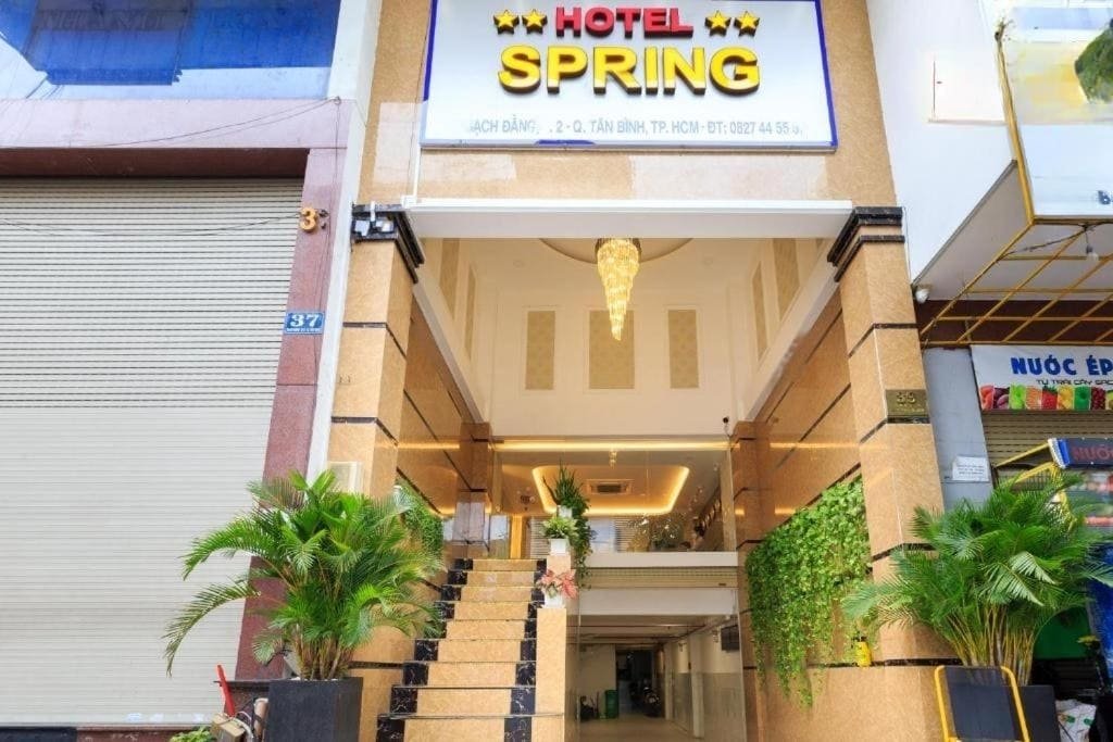 Spring Hotel Airport